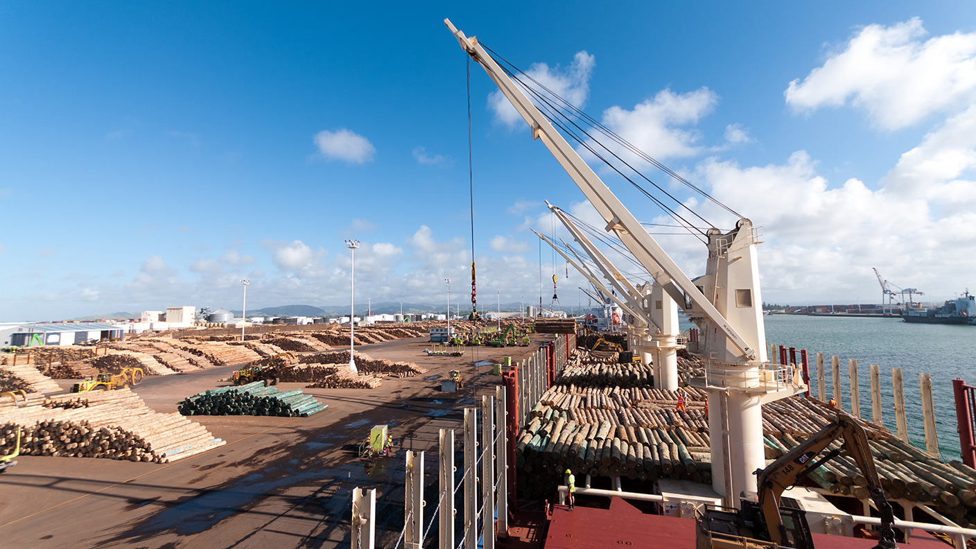 ニュージーランドの木材輸出港写真